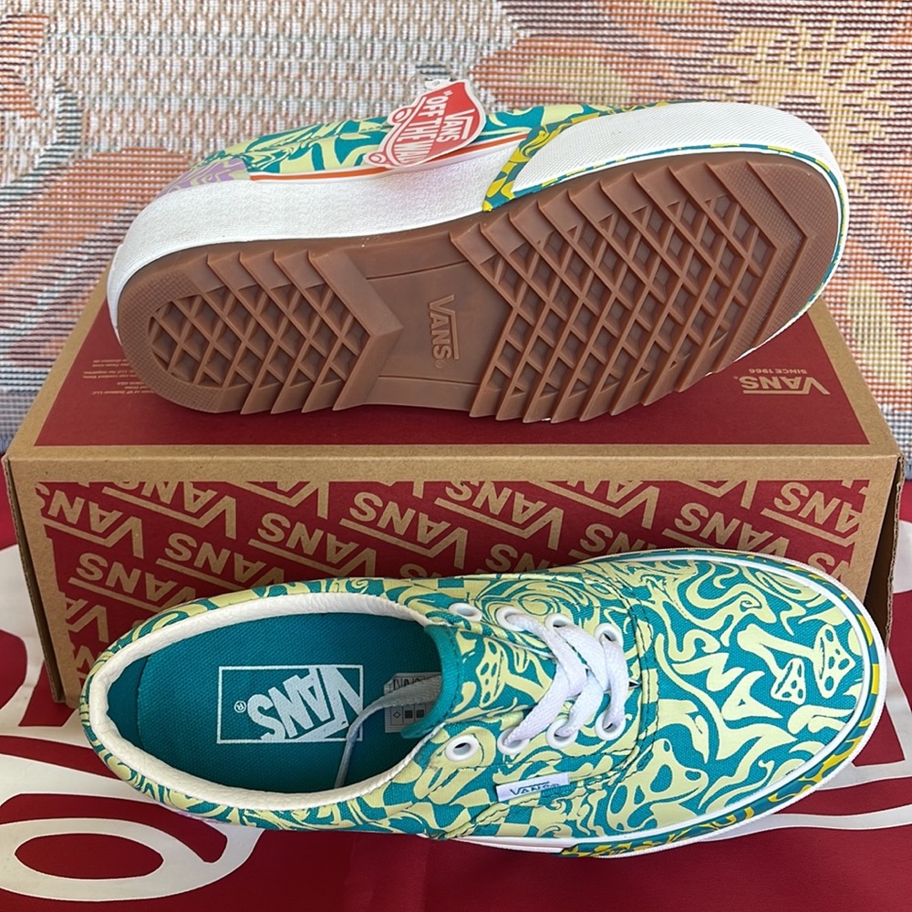 Vans Era Stacked
Wavy Daze Tile Blue
VNOA4BTOCES
WMNS Platforms - sneakers - Picture 4 of 16